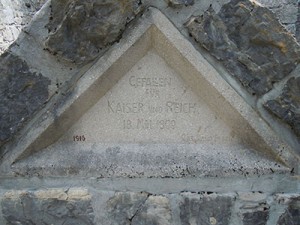 Napis na grobnici: Padli za cesarja in cesarstvo, 18. maj 1809